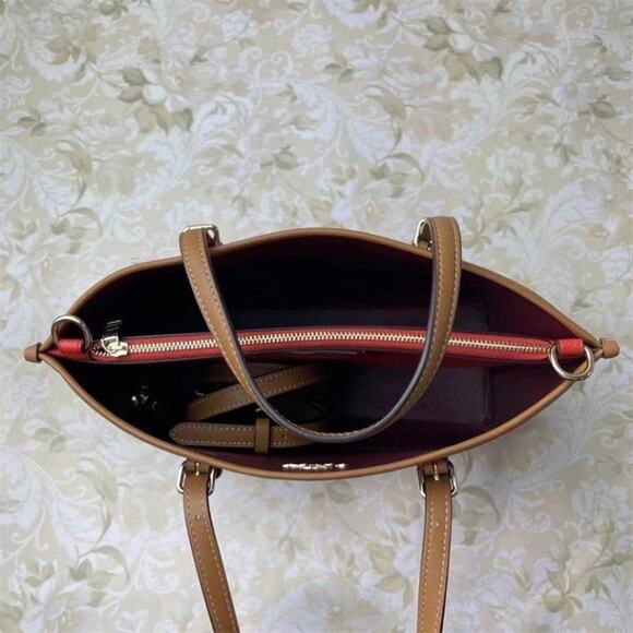 Coach Mollie 25 Tote in signature jacquard with stripes C4086 pink burgu… - Picture 4 of 6